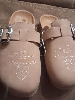 NEW Girls Slip On, MULE BY Laundry Girl, Sz 12, 13, 1, 2, 4